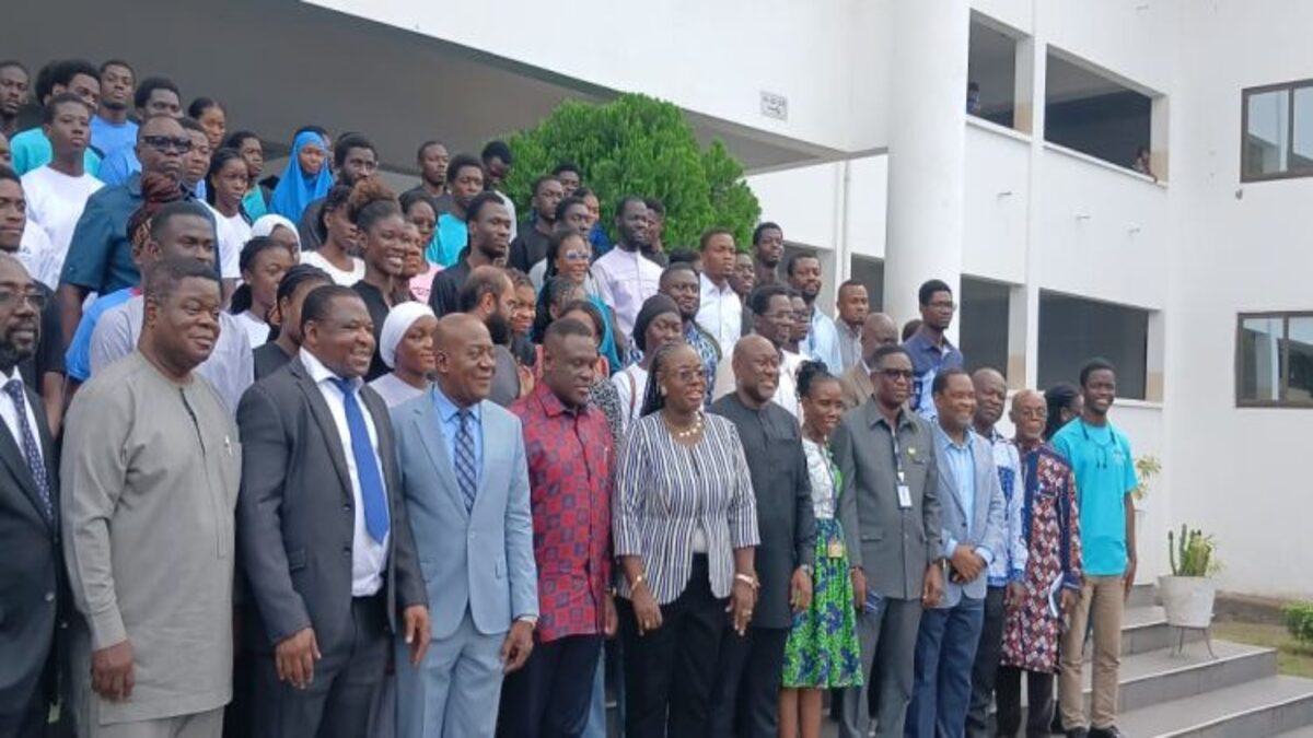 Ministry of Communication donates 2,000 laptops to UG for 1  Million coders programme